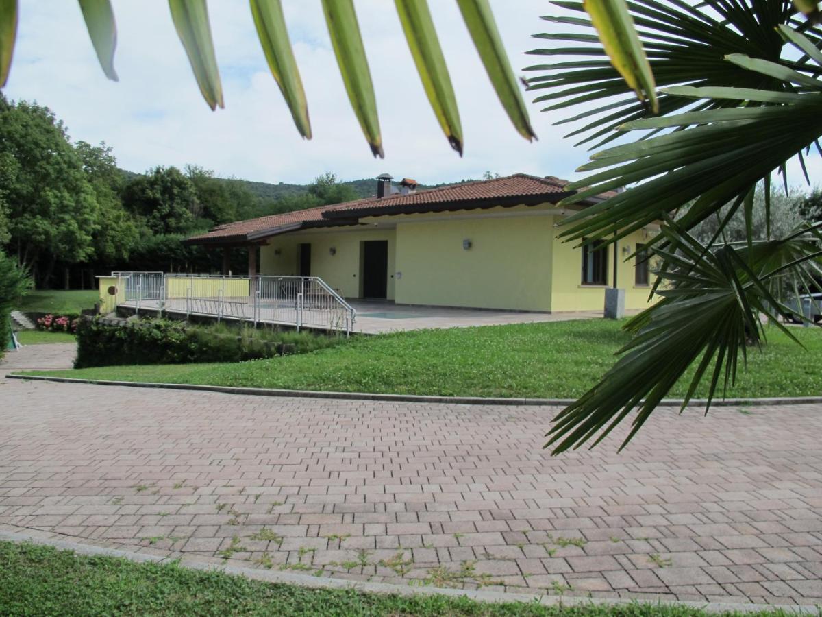 Villa Althea Ronago ภายนอก รูปภาพ